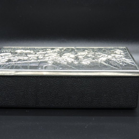 Vintage Daher Co. Rembrandt Metal Lid / Plastic Storage Trinket Box - Picture 5 of 10